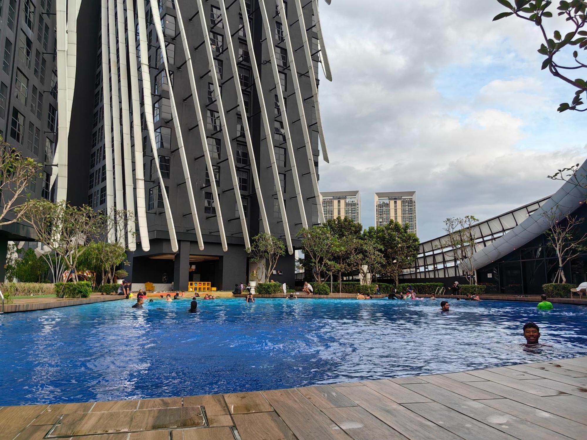 Apartment Arte Mont Kiara Mitec Publika Matrade 1r2b 4 Pax